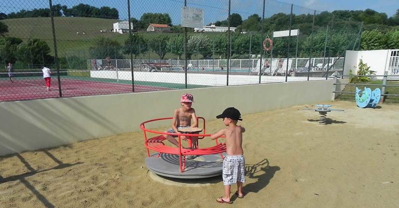 Alegera Camping à Espelette au Pays Basque, jeux pour les enfants