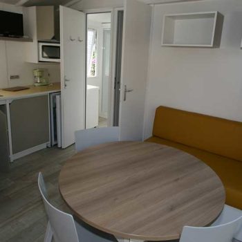 Camping Alegera au Pays basque à Souraïde Espelette propose la location de mobil-home pour vacances ou curistes de cambo les bains